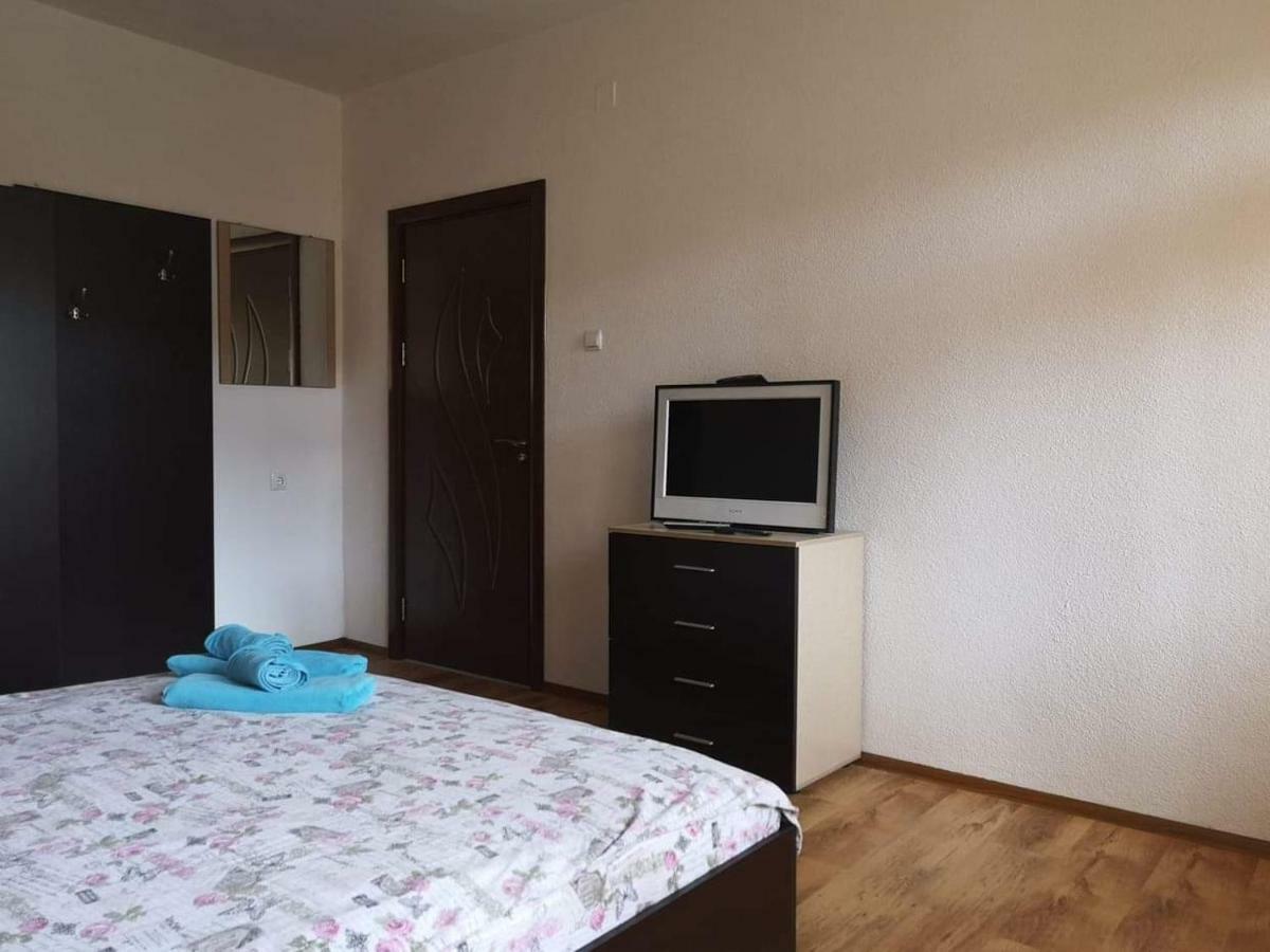 Guest House Ganovi Kalofer Ngoại thất bức ảnh